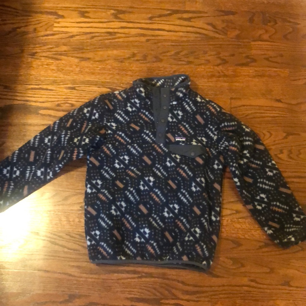 Boys size medium Patagonia fleece pull over